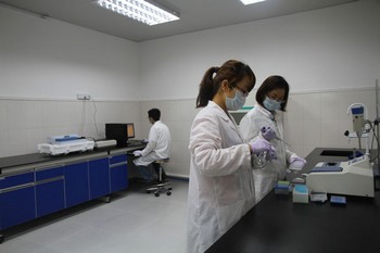 参观滨州中天华康亲子鉴定中心实验室 29